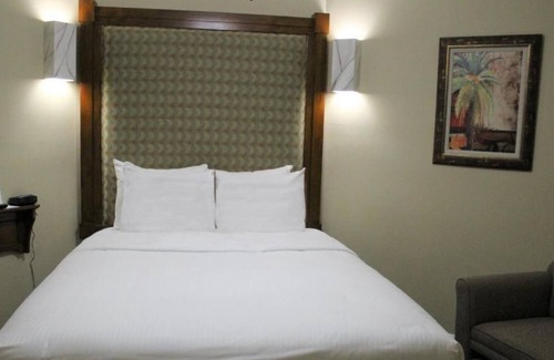 Florida Central Atlantic Coast House | Make Yourself at Home! Beautiful Orlando, 2 Amazing Units, Pool, Close to Disney