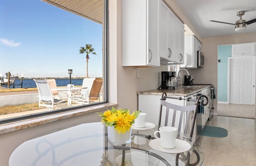 Bradenton House | Manatee River Paradise with pool and dock awaits you!
