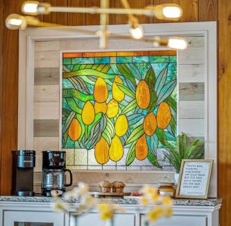 Tropic House | Mango Shores
