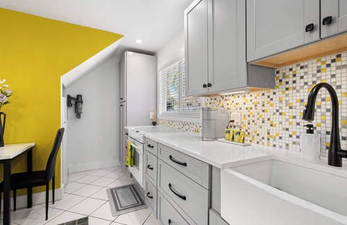 Longbeach Village Apartment | Maple Apartment in Longboat Key by RVA