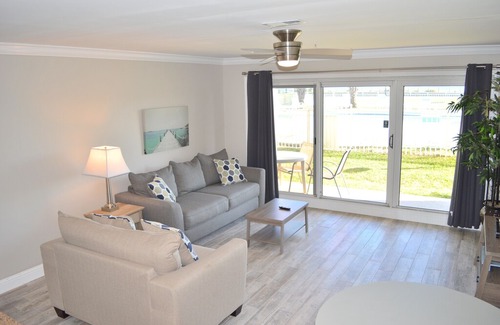Miramar Beach Condo | Maravilla Remodeled Poolside Condo🌞🌞Hallway Bunks😎😎Curved Tv🌴No Pets