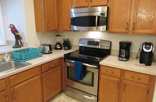 Marco Island House | MARCO ISLAND - ONE BLOCK TO TIGERTAIL BEACH PARK. 5 BDRM/4 BATH, POOL, HOT TUB