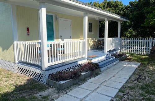 Homestead Apartment | Maria's Los Cirhuelos