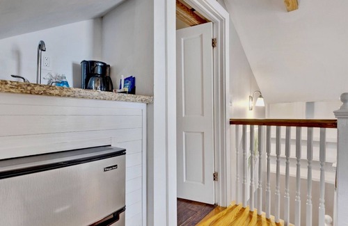Historic Seaport Condo | *MATECUMBE SUITE @ SEAPORT INN* Guest Suite w/Pool Access + LAST KEY SERVICES
