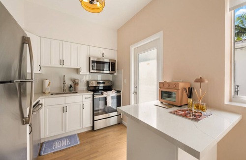 West Avenue Condo | MIA - 1451 Lincoln Terrace #4 (2B)