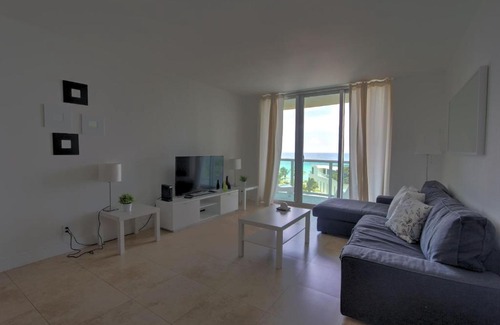 Hollywood South Central Beach Apartment | Miami Hollywood 2 Bedroom 2 Bathroom 004-22bmar