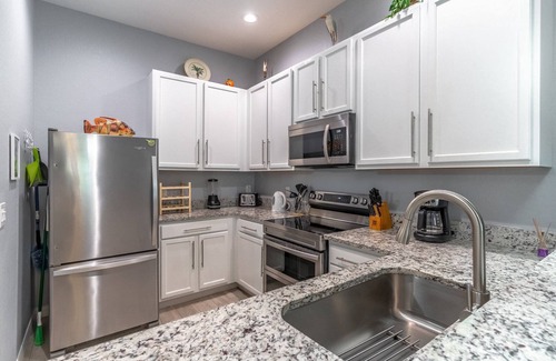 Bahama Bay Condo | Minutes to Disney - Luxurious 3rd-Floor Condo with Pool Views at Bahama Bay Resort and Spa