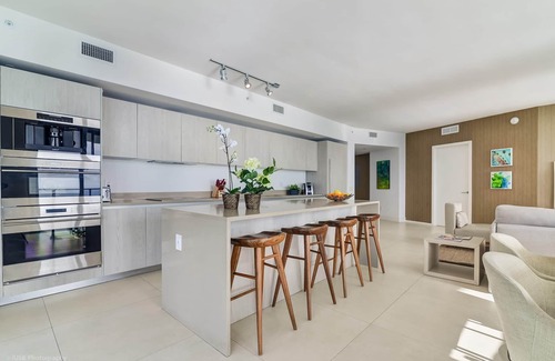 Hollywood South Central Beach Condo | Modern 3 BDR Ocean Front at LYFE RESORT