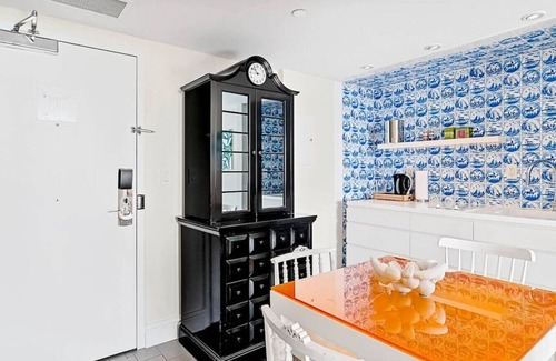 West Avenue Condo | Modern City Studio on High Floor with Ocean view, pool, gym, spa access