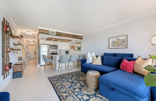 Vanderbilt Beach Condo | Modern Condo With Pool Steps From Vanderbilt Beach