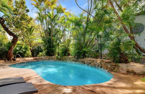 Northeast Coconut Grove Apartment | Modern & Cozy 2BD Apartment near Brickell w/ Pool