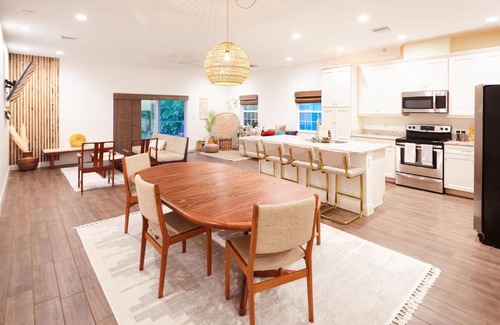 Largo House | Modern Eco Home near Florida's Best Beaches, Clearwater Beach, St Pete Beach, Madeira Beach, Treasure Island Beach, Indian Rocks Beach