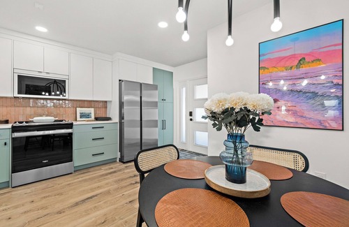 Cape Caneveral Beach Gardens House | Modern Townhome I 3 Minute Walk the Beach I Patio/Grill I Beach Gear I Sun Deck
