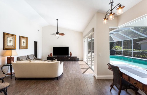 Central Naples House | Mykonos Vacation Rental
