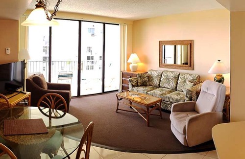 Lauderdale-by-the-Sea Apartment | Native Sun