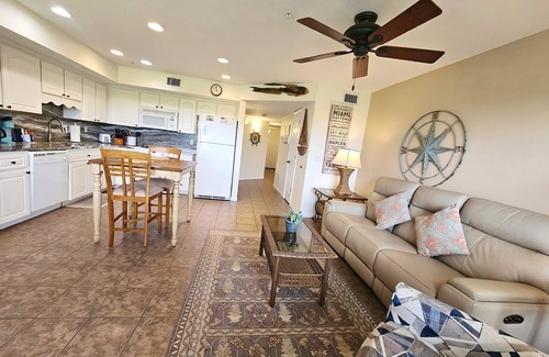 Cedar Key Condo | Nature's Landing A102 Budget Rates Downtown Unit