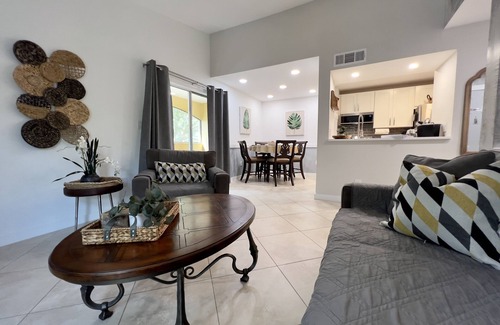 Clearwater Condo | Near Clearwater Beach Sunny, fully renovated condo