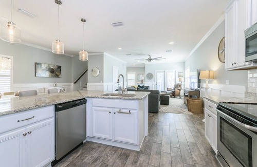 Jacksonville Beach House | Near Mayo Clinic 2 blocks from ocean 4 BR pet friendly perfect family home.