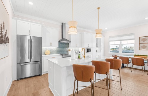 South Island House | NEW Build Modern Beach Beauty on Canal with Heated Pool 150 yds to beach Access