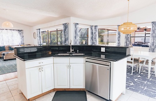 Palm Harbor House | NEW & Improved 3BR Retreat/Pool/GameRm/12min Beach