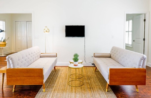 Historic District House | New Lavish Home/Walkable to Historic Downtown Ocala /WEC /HITS