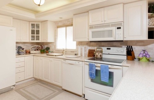Bonita Springs Condo | NEW LISTING - Directly Across from Bonita Beach – Free Wi-Fi – Sea Isles Condo