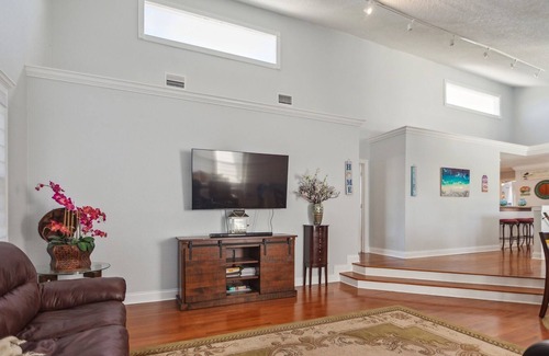 Ozona House | NEW LISTING! Luxurious Coastal Retreat w/ Private Pool by RedAwning