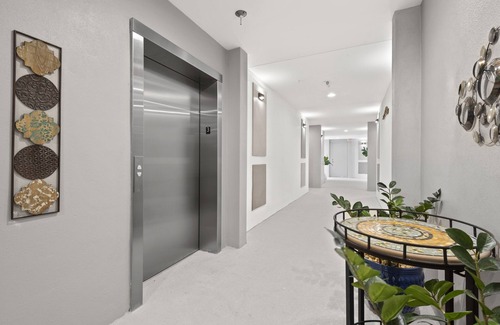 Majestic Palms Condo | New, Modern, Close to Beaches!