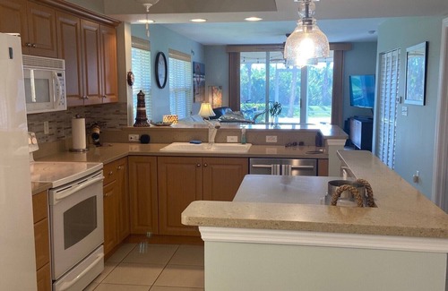 Bouchelles Island Condo | New Smyrna Beach intercoastal complex blocks from the beach!