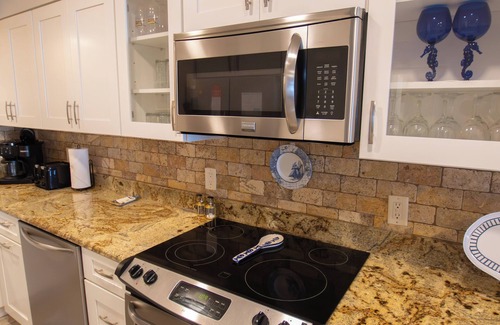 Crescent Beach Condo | Newly remodeled - Luxurious Gulf front 3BD/2BA condo w/private balcony