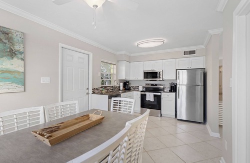 Whitney Beach Condo | Newly Renovated 1BR! Stylish Beach Getaway-Cabana Beach Club #5 Resort by RVA