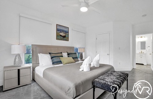 North Miami Beach House | Newly Renovated Modern 3BR Retreat