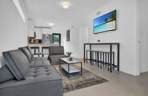 East Little Havana Villa | Nice Villa in Miami 4