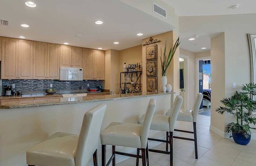 Cape Harbour Condo | North facing luxury 3/2 condo overlooking the marina