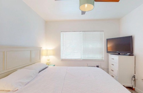 Treasure Island Apartment | Ocean Front 1BR. Unit #3