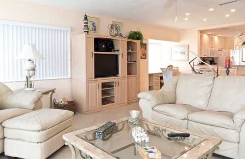 Crescent Beach Condo | Oceanfront 2 Bedroom Townhouse Summerhouse Unit 412