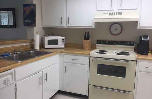 Hutchinson Island South Condo | Oceanfront, beautiful panoramic 5th floor view. Minimum of one month rental.