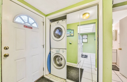 Jacksonville Beach Condo | Oceanfront Condo with Shared Pool, Ocean View, High-Speed WiFi, and Central AC!