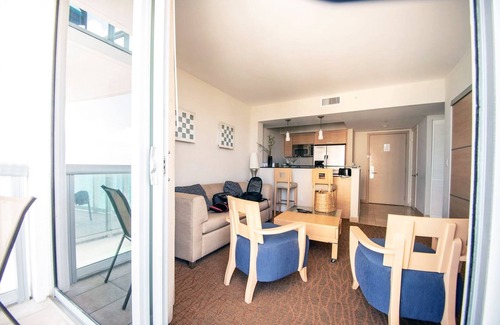 Sunny Isles Beach Condo | Oceanfront Condominium with Breathtaking Views and Beach Access