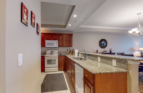 Daytona Beach Shores Condo | Oceanfront penthouse condo, 3 shared pools, 2 hot tubs, saunas & fitness room