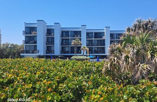 Indian Harbour Beach Apartment | Oceanique Resort