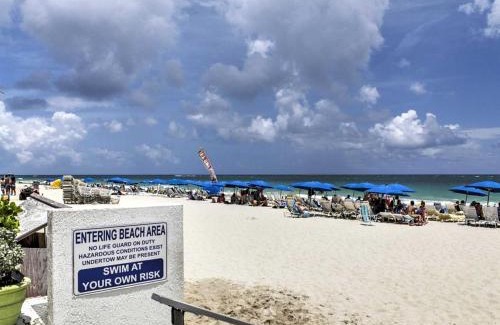Galt Mile Apartment | Oceanview on SAND located in Ocean Manor Resort Fort Lauderdale Beach 2 bed 2 bath spacious corner unit partial ocean view