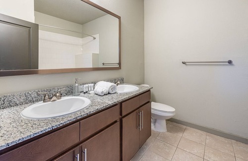 Fish Hawk Apartment | Opulent family friendly home Riverview