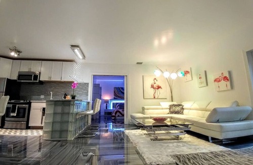 Oakes Estates House | ORCHID VILLA #1 3 BEDROOM HOME! HEATED POOL, PETS