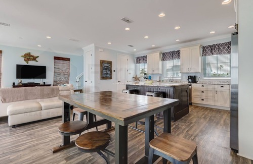 Ocean Cay House | Out of a magazine! Views beyond your imagination. Beautiful oceanfront home.