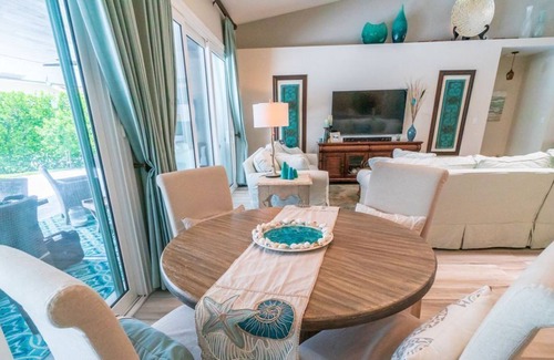 Wellington House | Outdoor entertainment oasis - 10 min to Wellington Equestrian Festival