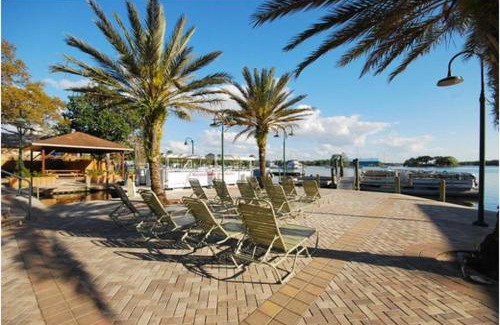 Crystal River Resort | PaddleTail Waterfront Lodge, Trademark Collection by Wyndham