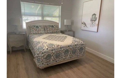 North River Shores House | Palm Lake Cottage