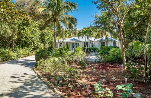 Captiva House | Palmflower House