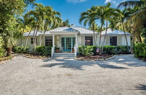 Captiva House | Palmflower House